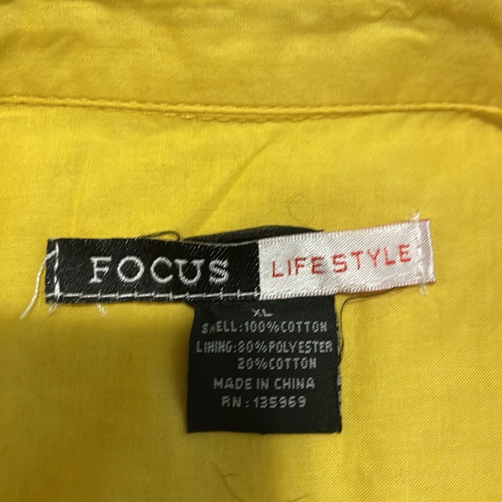 Focus Lifestyle Women’s Shirt Blouse Size XL Yellow Cropped - Picture 7 of 8